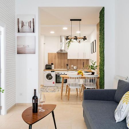 For You Rentals Elegante Y Bonito Apartamento Temporal En El Corazon De Madrid Inf1C エクステリア 写真